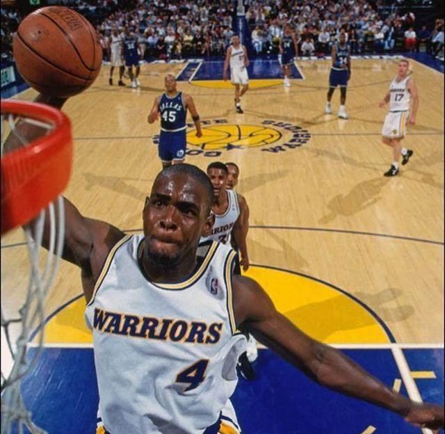 德天空：尽管有其他报道，但弗里克无意离开巴萨（德天空：传闻不断，弗里克仍无意离开巴萨）