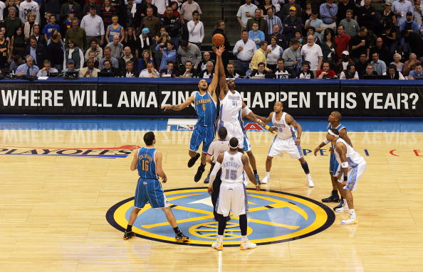 篮球火箭球员参加社区公益活动（火箭队球员走进社区开展公益活动）