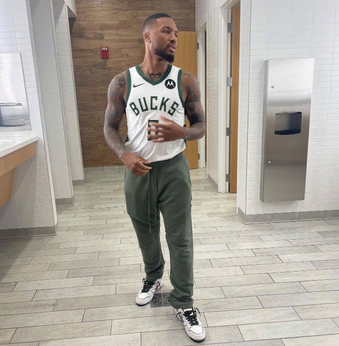 巴西记者：巴乙前锋克莱伯自由身加盟云南玉昆，签约两年（据巴西记者：巴乙前锋克莱伯自由转会云南玉昆，合同两年）