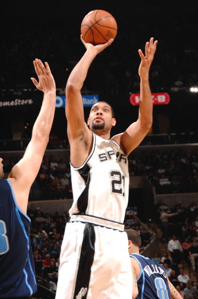 中超降级队换帅风波：洋帅黯然离场，菜鸟能否逆袭？（中超降级队帅位动荡：外教离任，新人上任能否逆袭？）