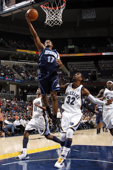 布冯谈意大利足球：我们从小就注重成绩，现在要回归技术训练（布冯：意大利足球从小偏重成绩，如今该重拾技术训练）