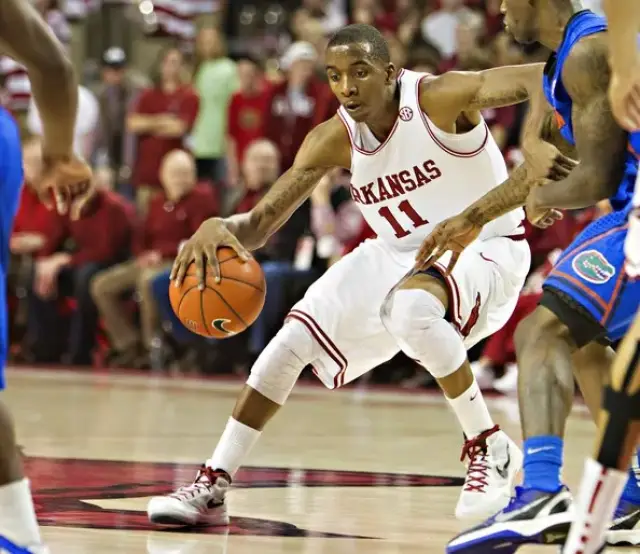 阿莱格里：我只是对裁判说“怎么每次有你在都会出乱子”（阿莱格里解释：我只是问裁判“为何每次你执法都会出状况”）